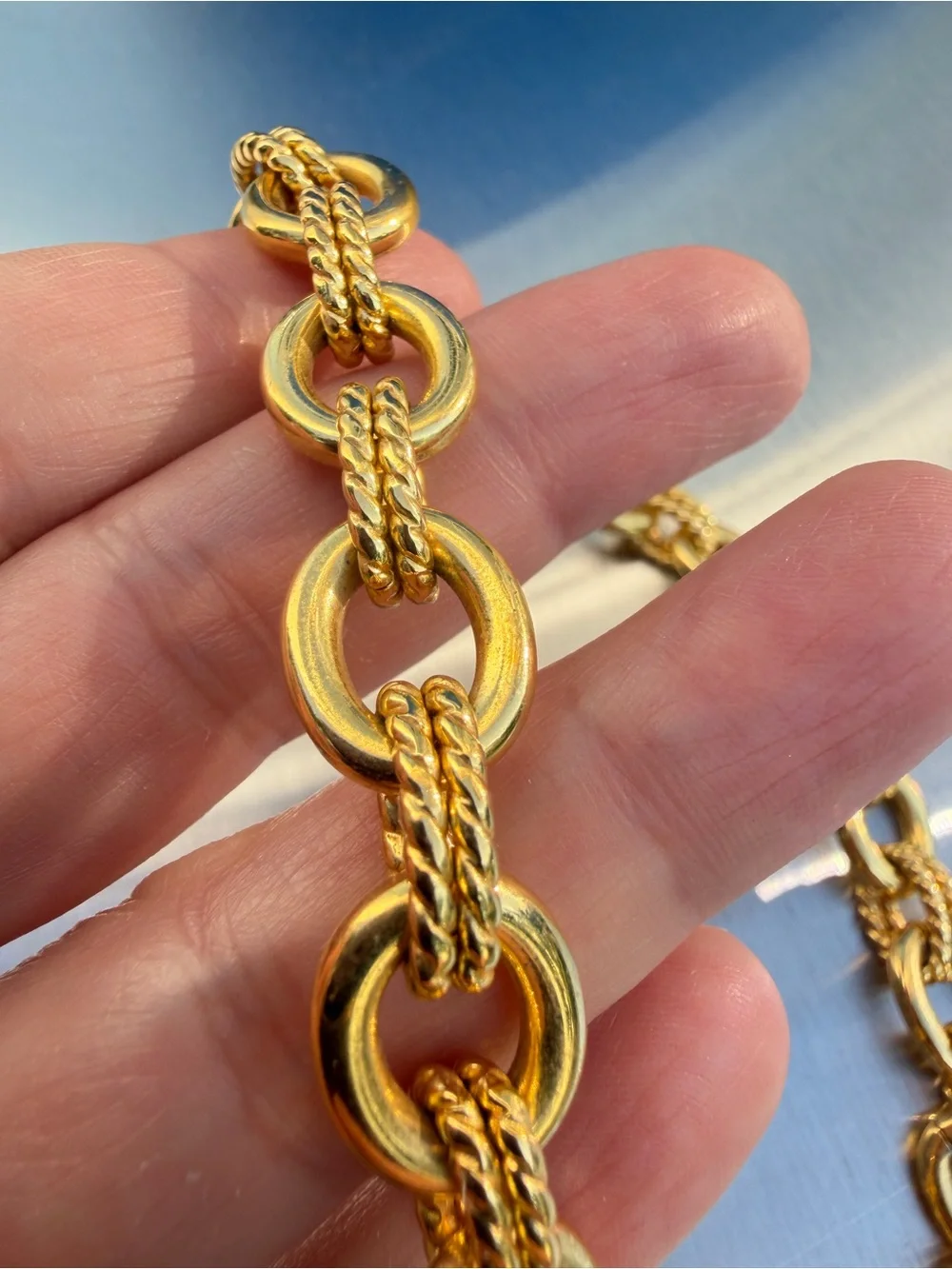 ~18” stainless steel gold tone, thick 12mm statement necklace!